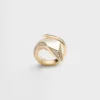 Prsten Eternal Gold Snake ze žlutého zlata a diamantů Prsten Eternal Gold Snake ze žlutého zlata a diamantů