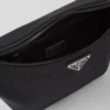 Pásková taška z materiálu Re-Nylon a kůže Saffiano Pásková taška z materiálu Re-Nylon a kůže Saffiano