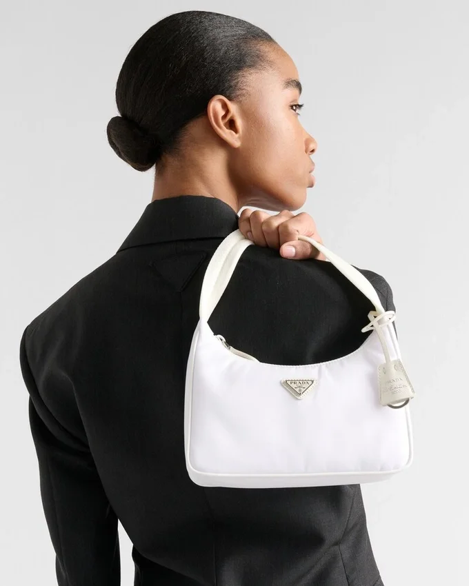 Re-Nylon Prada Re-Edition 2000 Mini-Bag Re-Nylon Prada Re-Edition 2000 Mini-Bag