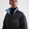Re-Nylonový kabát s kapucí z gabardínu Re-Nylonový kabát s kapucí z gabardínu