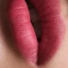 Rtěnka Prada Monochrome Soft Matte – P157 – Pourpre Rtěnka Prada Monochrome Soft Matte – P157 – Pourpre