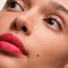 Rtěnka Prada Monochrome Soft Matte – R126 – Scarlatto Rtěnka Prada Monochrome Soft Matte – R126 – Scarlatto