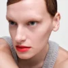 Rtěnka Prada Monochrome Soft Matte – R126 – Scarlatto Rtěnka Prada Monochrome Soft Matte – R126 – Scarlatto