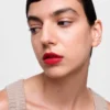 Rtěnka Prada Monochrome Soft Matte – R127 – Carminio Rtěnka Prada Monochrome Soft Matte – R127 – Carminio