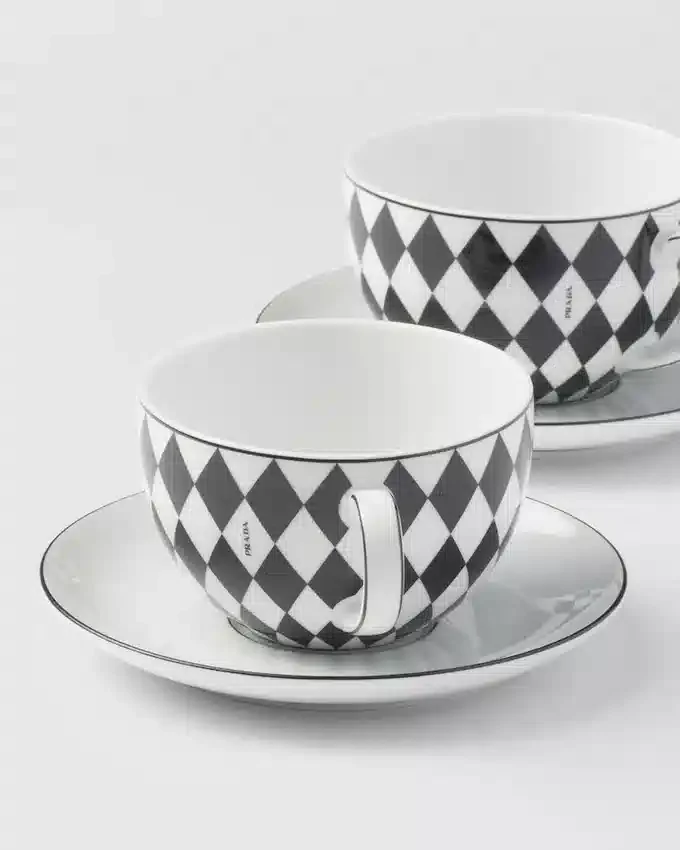 Sada dvou porcelánových šálků na cappuccino – šachovnice Sada dvou porcelánových šálků na cappuccino – šachovnice