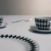 Sada dvou porcelánových šálků na cappuccino – šachovnice Sada dvou porcelánových šálků na cappuccino – šachovnice