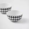 Sada dvou porcelánových misek na rýži nebo cereálie – šachovnicový vzor Sada dvou porcelánových misek na rýži nebo cereálie – šachovnicový vzor