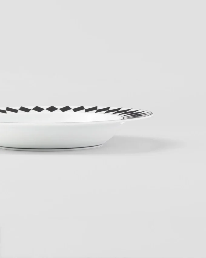 Sada dvou porcelánových polévkových talířů – šachovnice Sada dvou porcelánových polévkových talířů – šachovnice