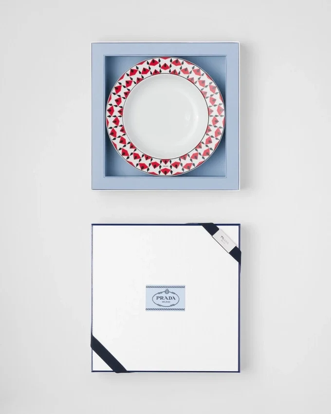 Sada dvou porcelánových polévkových talířů – Vienna Red Sada dvou porcelánových polévkových talířů – Vienna Red