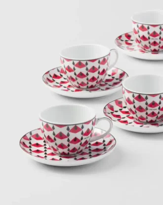 Sada čtyř porcelánových šálků na espresso – Vienna Red Sada čtyř porcelánových šálků na espresso – Vienna Red