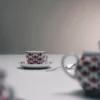Sada čtyř porcelánových šálků na espresso – Vienna Red Sada čtyř porcelánových šálků na espresso – Vienna Red