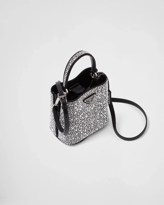 Saténová taška Prada Panier s krystaly Saténová taška Prada Panier s krystaly