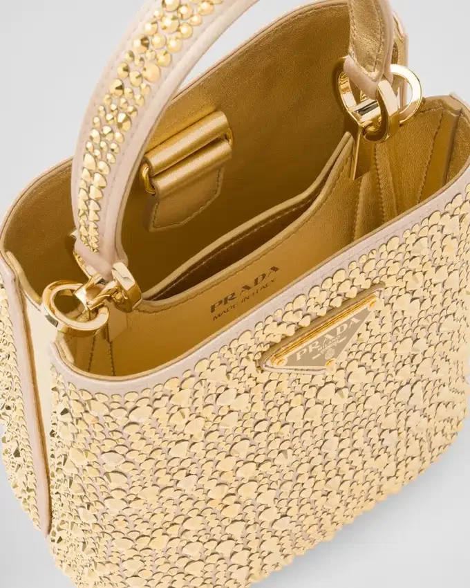 Saténová taška Prada Panier s krystaly Saténová taška Prada Panier s krystaly