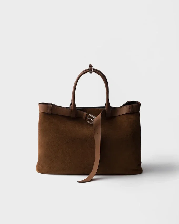 Semišová taška Prada Buckle s páskem Semišová taška Prada Buckle s páskem