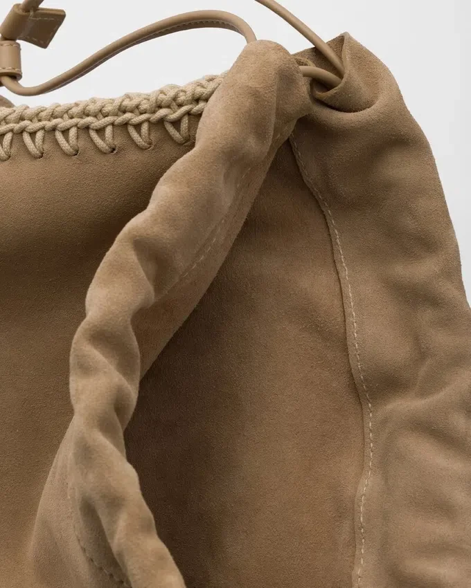 Semišová taštička Prada Wish Semišová taštička Prada Wish