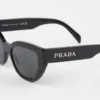 Sluneční brýle s logem Prada Sluneční brýle s logem Prada