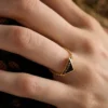 Smaltovaný kovový prsten