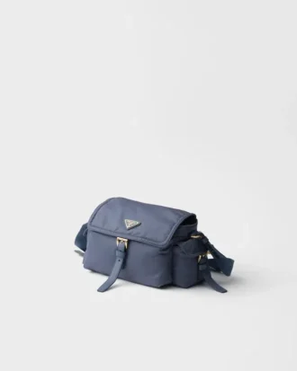 Střední taška přes rameno Prada Explore z materiálu Re-Nylon s klopou