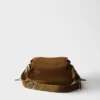 Střední taška přes rameno Prada Explore z materiálu Re-Nylon s klopou
