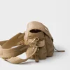 Střední taška přes rameno Prada Explore z materiálu Re-Nylon s klopou