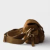 Střední taška přes rameno Prada Explore z materiálu Re-Nylon s klopou