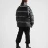 Středně těžká péřová bunda z lehké technické tkaniny Středně těžká péřová bunda z lehké technické tkaniny
