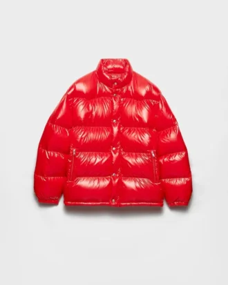 Středně těžká péřová bunda z materiálu Re-Nylon