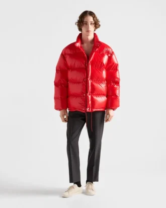 Středně těžká péřová bunda z materiálu Re-Nylon