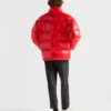 Středně těžká péřová bunda z materiálu Re-Nylon Středně těžká péřová bunda z materiálu Re-Nylon