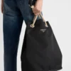 Středně velká taška Prada Mariner z materiálu Re-Nylon Středně velká taška Prada Mariner z materiálu Re-Nylon
