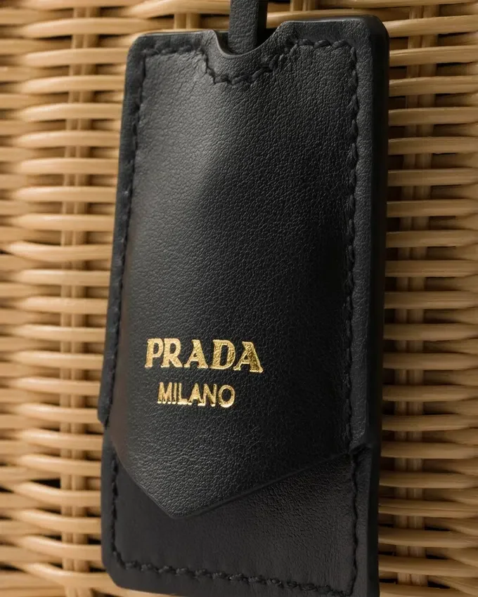 Středně velká taška z proutí a plátna Středně velká taška z proutí a plátna