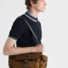 Taška přes rameno z materiálu Re-Nylon a kůže Taška přes rameno z materiálu Re-Nylon a kůže