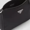 Taška přes rameno z materiálu Re-Nylon a kůže Saffiano Taška přes rameno z materiálu Re-Nylon a kůže Saffiano