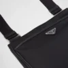 Taška přes rameno z materiálu Re-Nylon a kůže Saffiano Taška přes rameno z materiálu Re-Nylon a kůže Saffiano