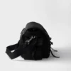 Taška Prada Explore z materiálu Re-Nylon a kůže Taška Prada Explore z materiálu Re-Nylon a kůže