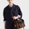 Taška Prada Explore z materiálu Re-Nylon a kůže Taška Prada Explore z materiálu Re-Nylon a kůže