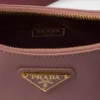 Taška Prada Re-Edition 2005 z kůže Saffiano Taška Prada Re-Edition 2005 z kůže Saffiano