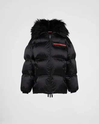 Technická péřová bunda z Re-Nylonu Technická péřová bunda z Re-Nylonu