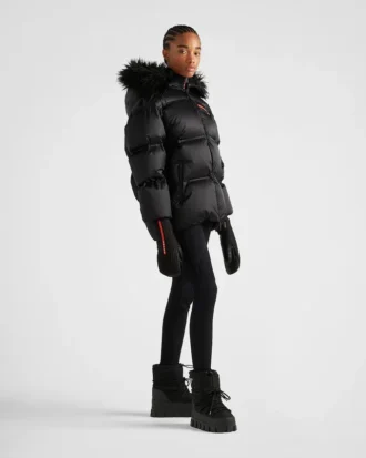 Technická péřová bunda z Re-Nylonu Technická péřová bunda z Re-Nylonu