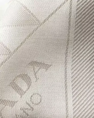 Šátek z hedvábí, viskózy a lurexu