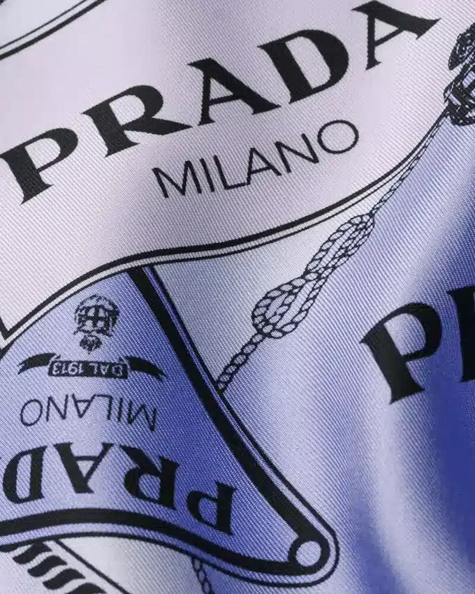 Šátek z potištěného hedvábného kepru 90 Šátek z potištěného hedvábného kepru 90