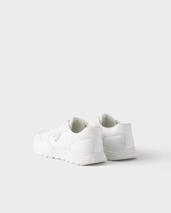 Tenisky Prax 01 z materiálu Re-Nylon a broušené kůže Tenisky Prax 01 z materiálu Re-Nylon a broušené kůže