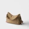 Velká taška Prada Explore z materiálu Re-Nylon a kůže Velká taška Prada Explore z materiálu Re-Nylon a kůže