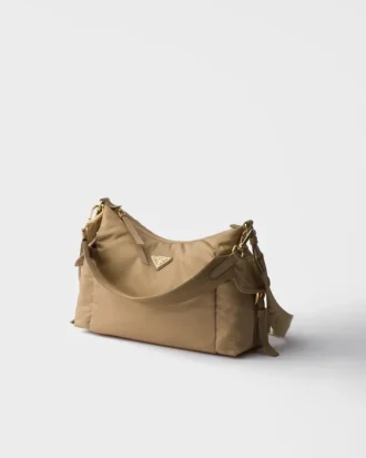 Velká taška Prada Explore z materiálu Re-Nylon a kůže