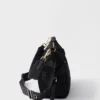 Velká taška Prada Explore z materiálu Re-Nylon a kůže Velká taška Prada Explore z materiálu Re-Nylon a kůže