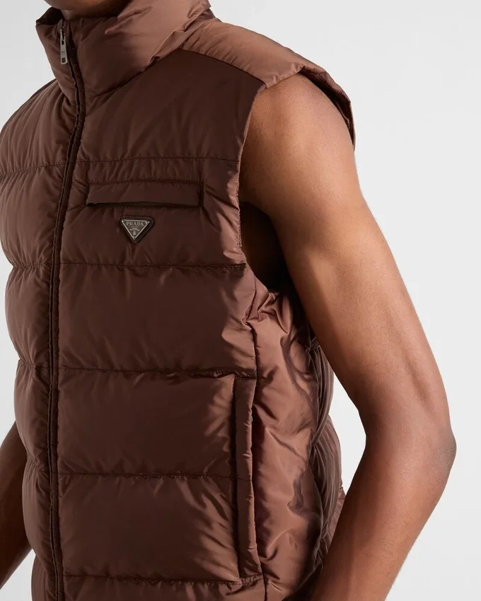 Vesta z materiálu Re-Nylon Vesta z materiálu Re-Nylon