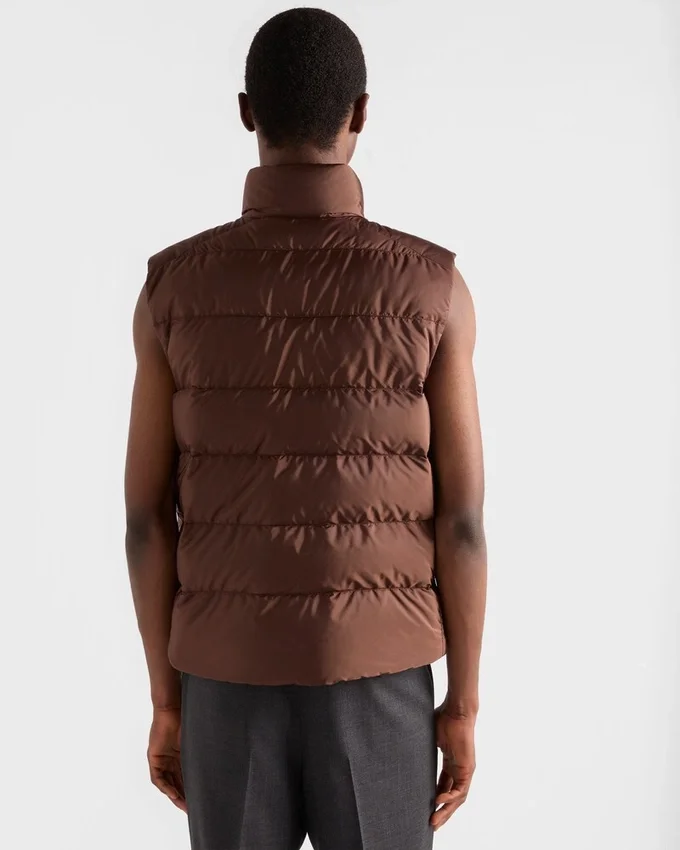 Vesta z materiálu Re-Nylon Vesta z materiálu Re-Nylon