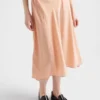 Vyšívané šaty z habutai hedvábí ve vintage stylu Vyšívané šaty z habutai hedvábí ve vintage stylu